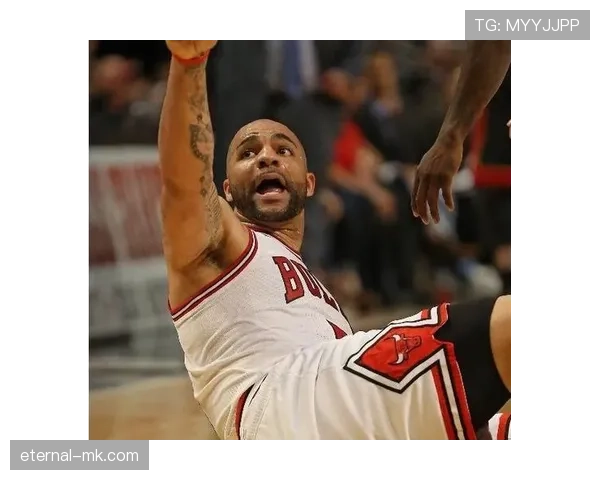 布泽尔内线强攻效率提升显著，挡拆配合助球队稳定得分